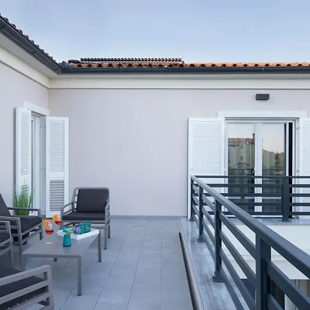 In Mit Privatem Beheizten Pool Und Sauna By Interhome *