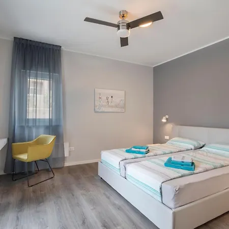 In Mit Privatem Beheizten Pool Und Sauna By Interhome Dom wakacyjny Premantura